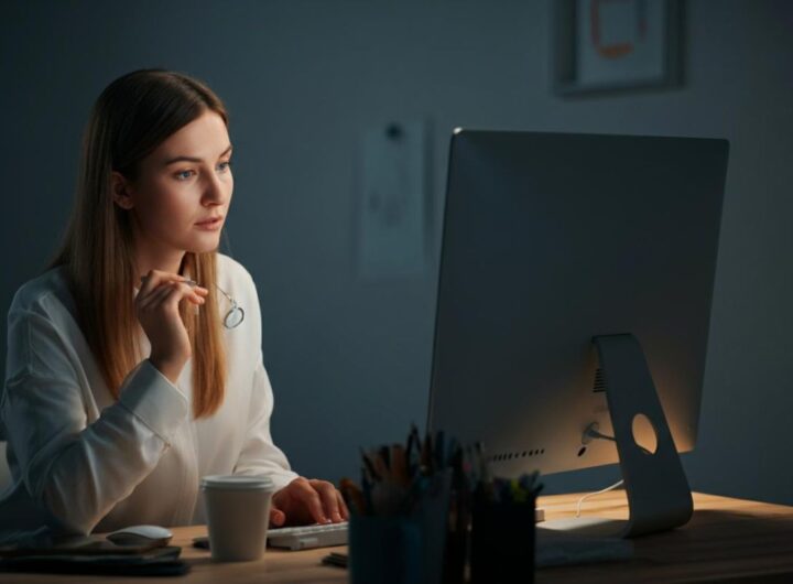 lavorare_al_computer-mistergratis.it